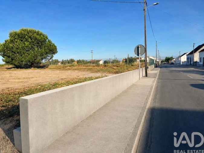 Terreno para Venda em Almeirim Foto 2