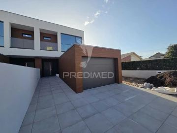 Moradia T4 para Venda em Aradas