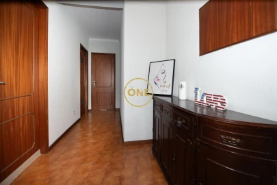Apartamento T2 para Venda em Póvoa de Varzim, Beiriz e Argivai
