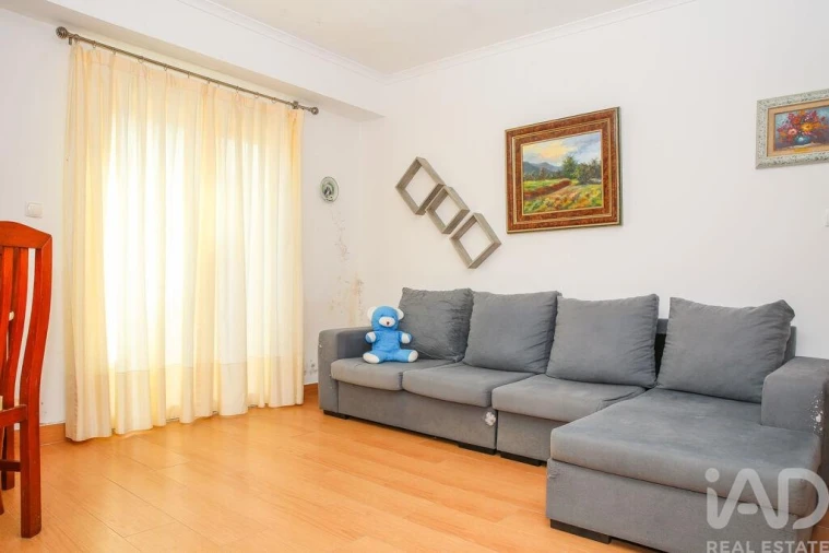 Moradia T2 para Venda em Santa Maria, São Pedro e Matacães Foto 3