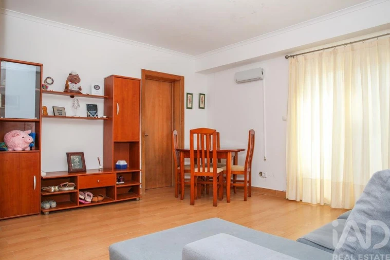 Moradia T2 para Venda em Santa Maria, São Pedro e Matacães Foto 2