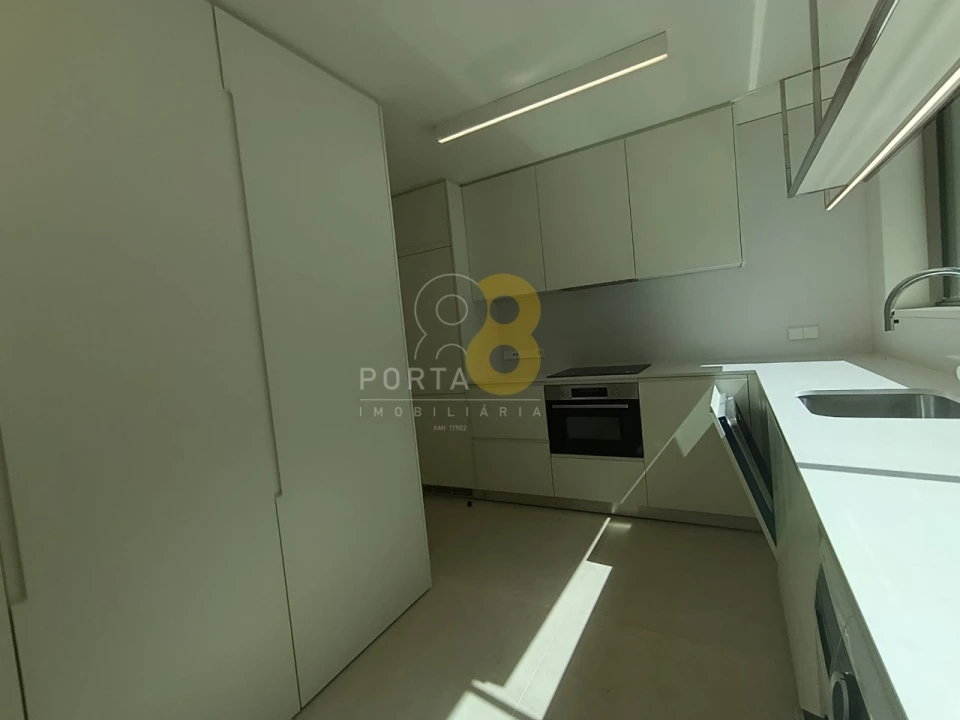 Apartamento T2 para Venda em Aldoar, Foz do Douro e Nevogilde Foto 17