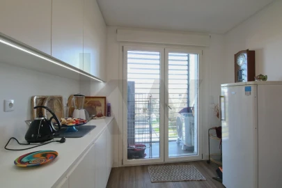 Apartamento T2 para Venda em Póvoa de Santa Iria e Forte da Casa