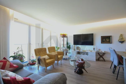 Apartamento T2 para Venda em Póvoa de Santa Iria e Forte da Casa