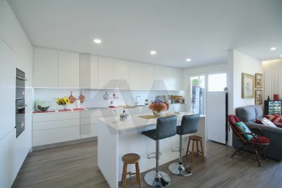 Apartamento T2 para Venda em Póvoa de Santa Iria e Forte da Casa