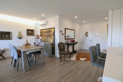 Apartamento T2 para Venda em Póvoa de Santa Iria e Forte da Casa