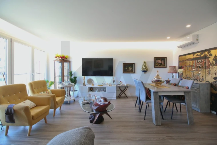 Apartamento T2 para Venda em Póvoa de Santa Iria e Forte da Casa Foto 6