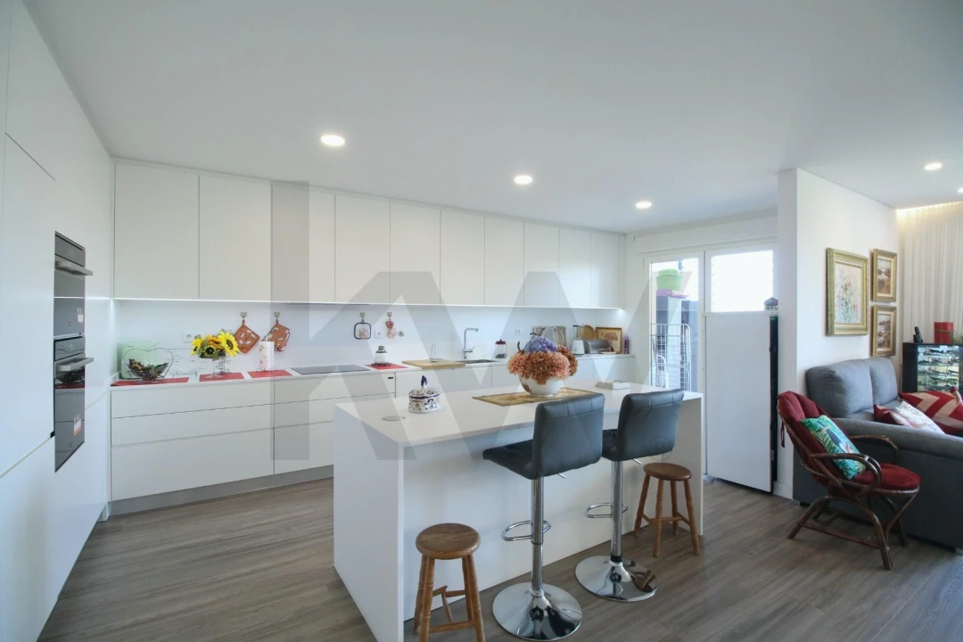 Apartamento T2 para Venda em Póvoa de Santa Iria e Forte da Casa Foto 2