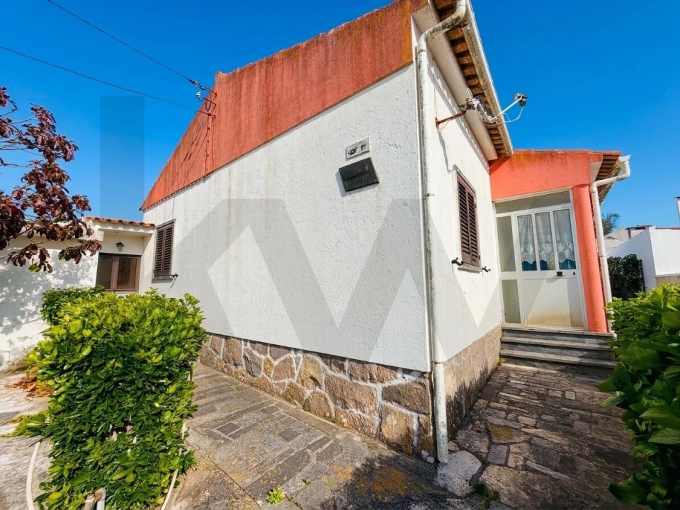 Moradia T2 para Venda em Colares Foto 4