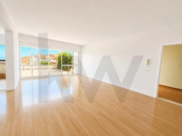 Apartamento T2 para Venda em Caniço