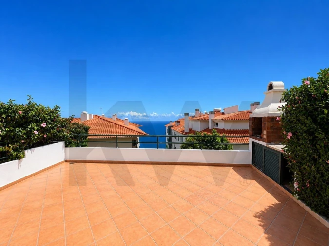 Apartamento T2 para Venda em Caniço Foto 3