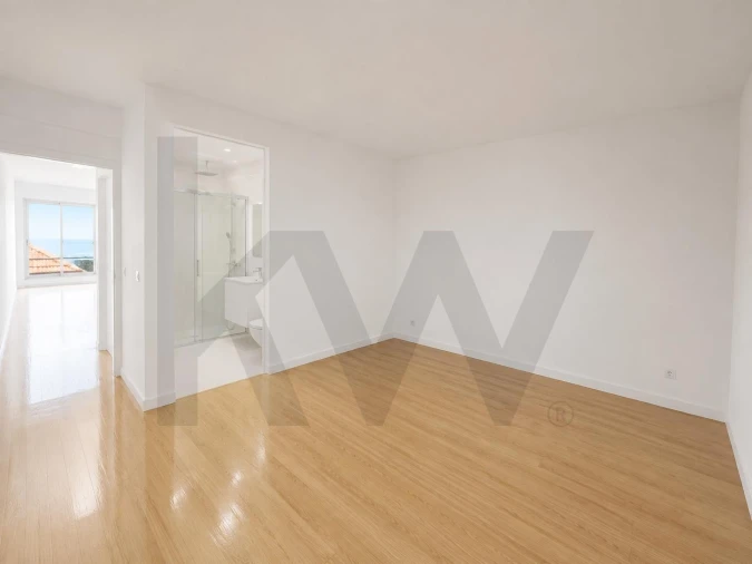 Apartamento T2 para Venda em Caniço Foto 9
