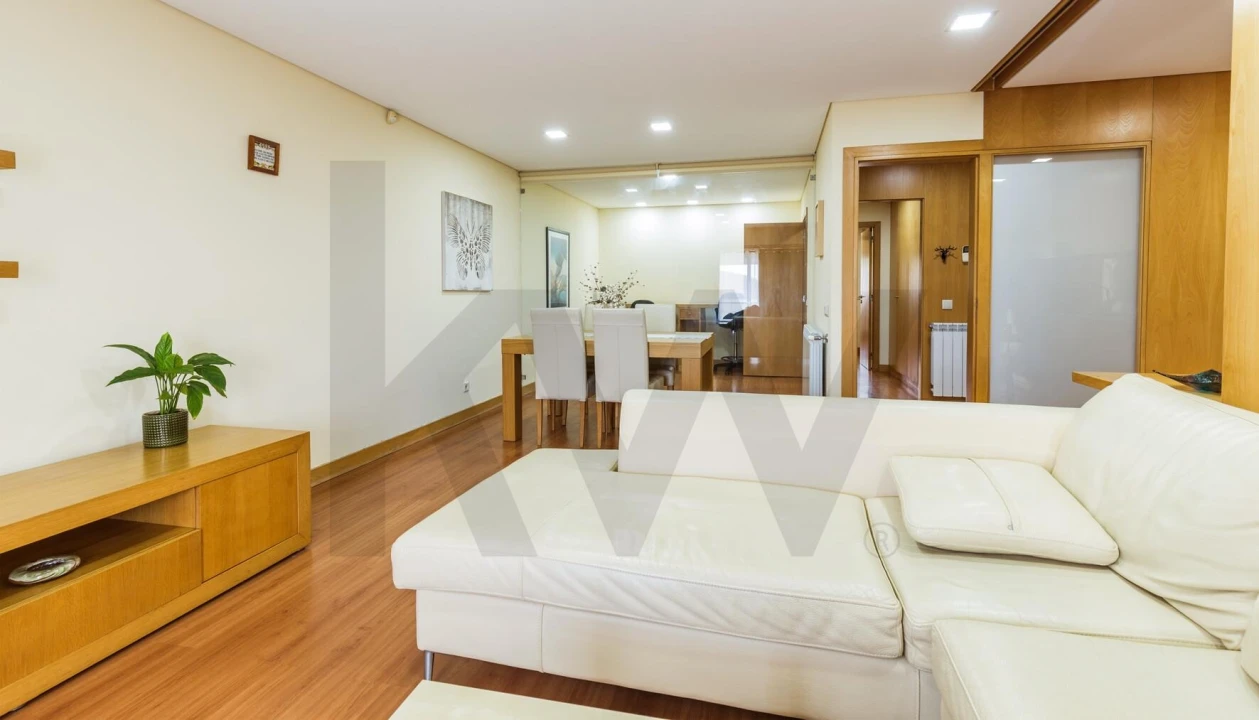 Apartamento T2 para Arrendamento em Seixas Foto 9