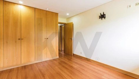 Apartamento T2 para Arrendamento em Seixas