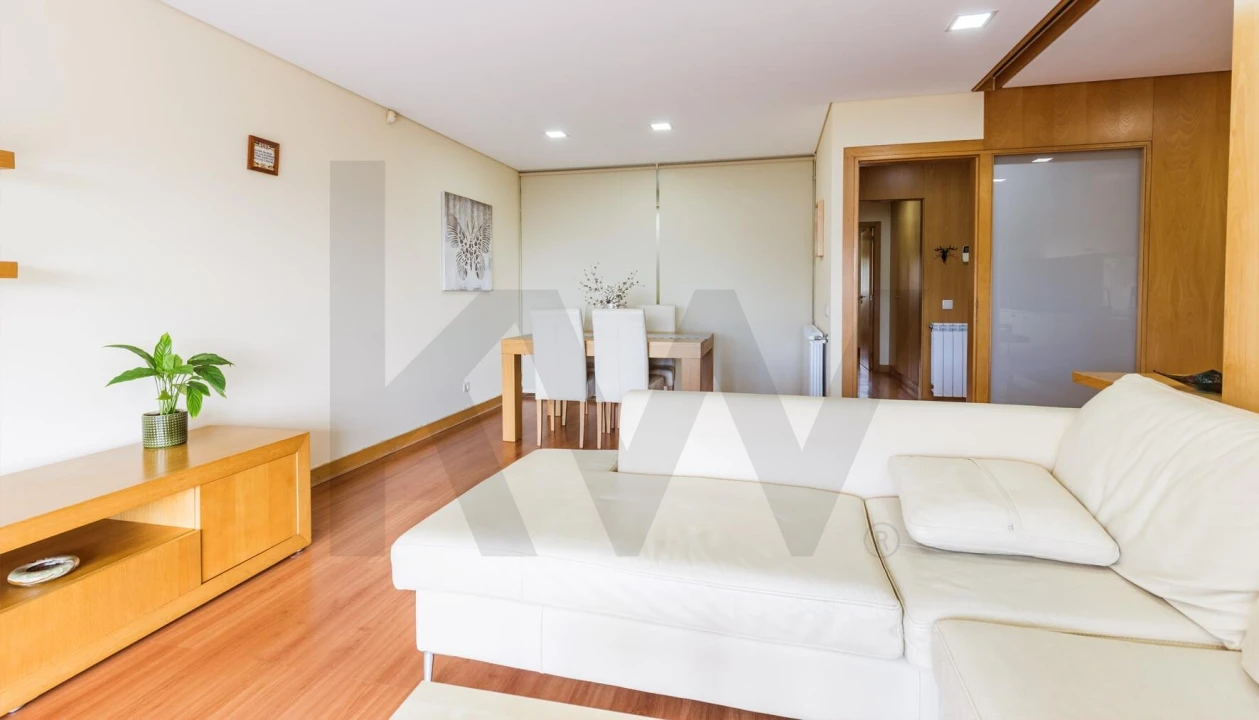 Apartamento T2 para Arrendamento em Seixas Foto 8