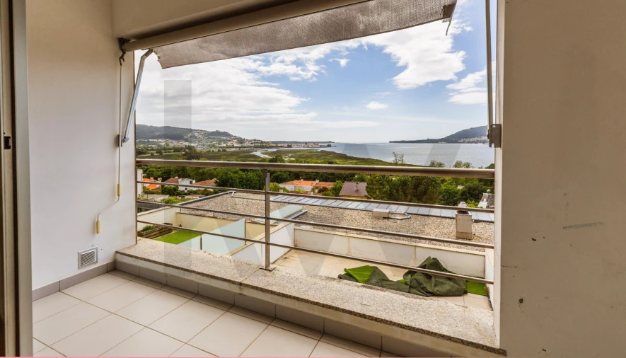 Apartamento T2 para Arrendamento em Seixas Foto 2
