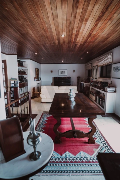 Apartamento T5 para Venda em Romeira e Várzea