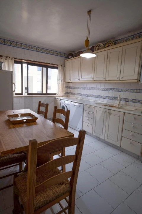 Apartamento T5 para Venda em Romeira e Várzea