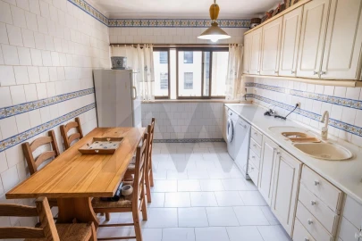 Apartamento T5 para Venda em Romeira e Várzea