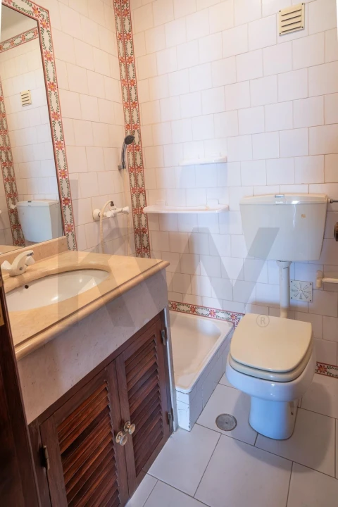 Apartamento T5 para Venda em Romeira e Várzea