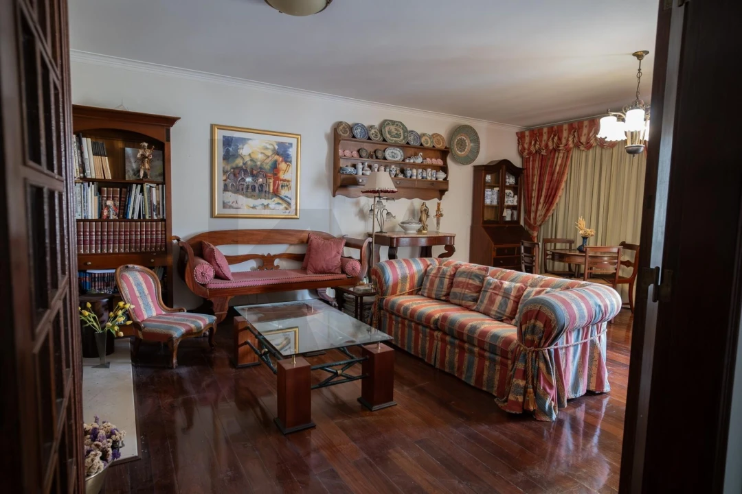 Apartamento T5 para Venda em Romeira e Várzea Foto 4