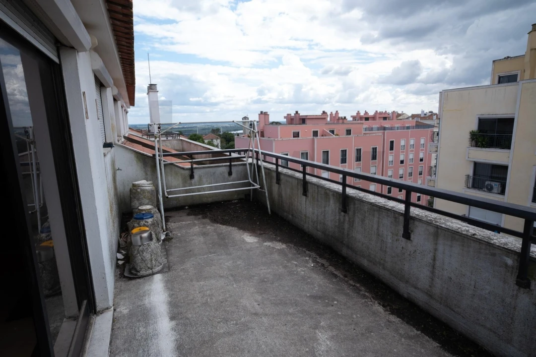 Apartamento T5 para Venda em Romeira e Várzea Foto 2
