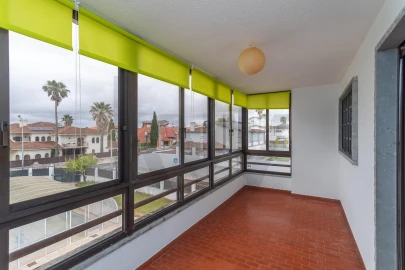 Moradia T5 para Venda em Carcavelos e Parede