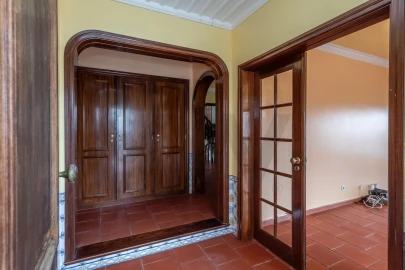 Moradia T5 para Venda em Carcavelos e Parede