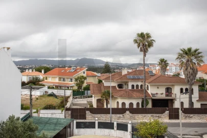 Moradia T5 para Venda em Carcavelos e Parede