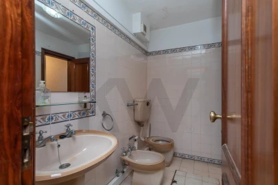 Moradia T5 para Venda em Carcavelos e Parede