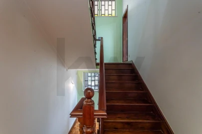 Moradia T5 para Venda em Carcavelos e Parede