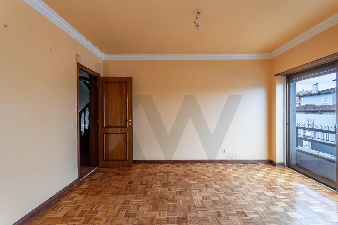 Moradia T5 para Venda em Carcavelos e Parede Foto 13