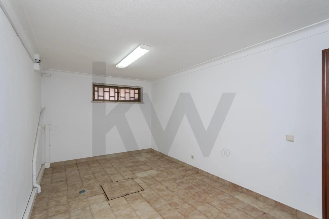 Moradia T5 para Venda em Carcavelos e Parede Foto 51