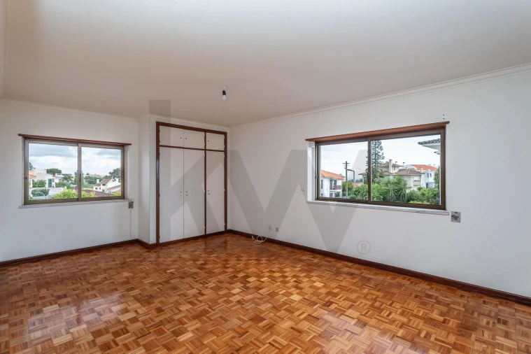 Moradia T5 para Venda em Carcavelos e Parede Foto 32