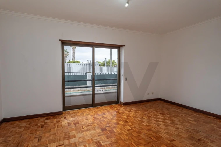 Moradia T5 para Venda em Carcavelos e Parede Foto 45