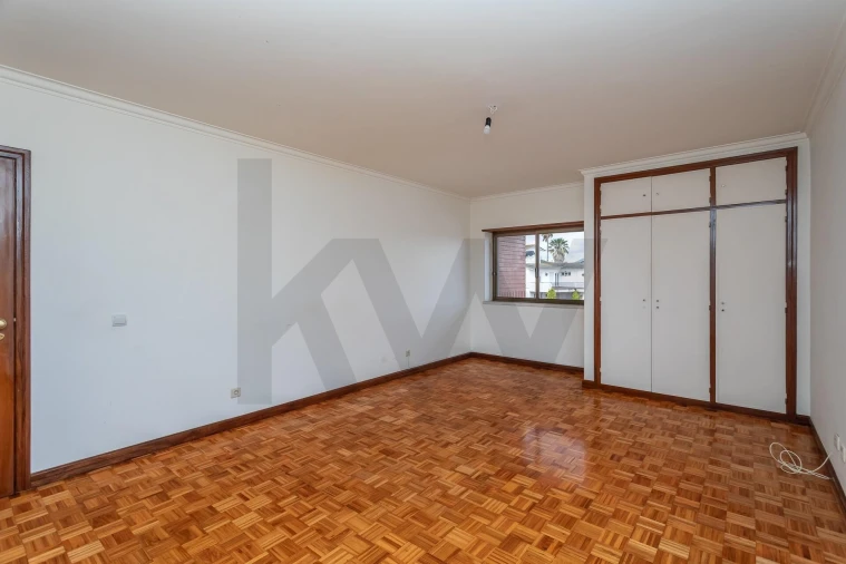 Moradia T5 para Venda em Carcavelos e Parede Foto 34