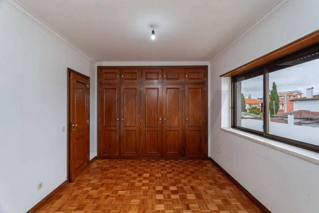 Moradia T5 para Venda em Carcavelos e Parede Foto 23