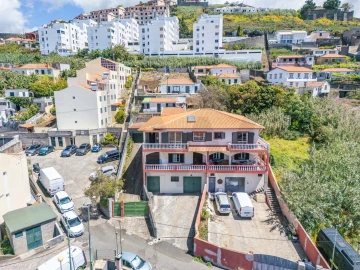 Moradia T3 para Venda em Santo Antonio