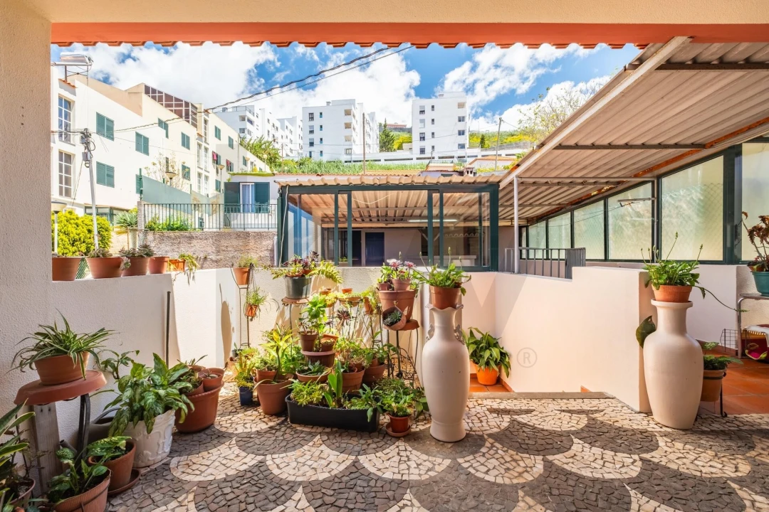 Moradia T3 para Venda em Santo Antonio Foto 38