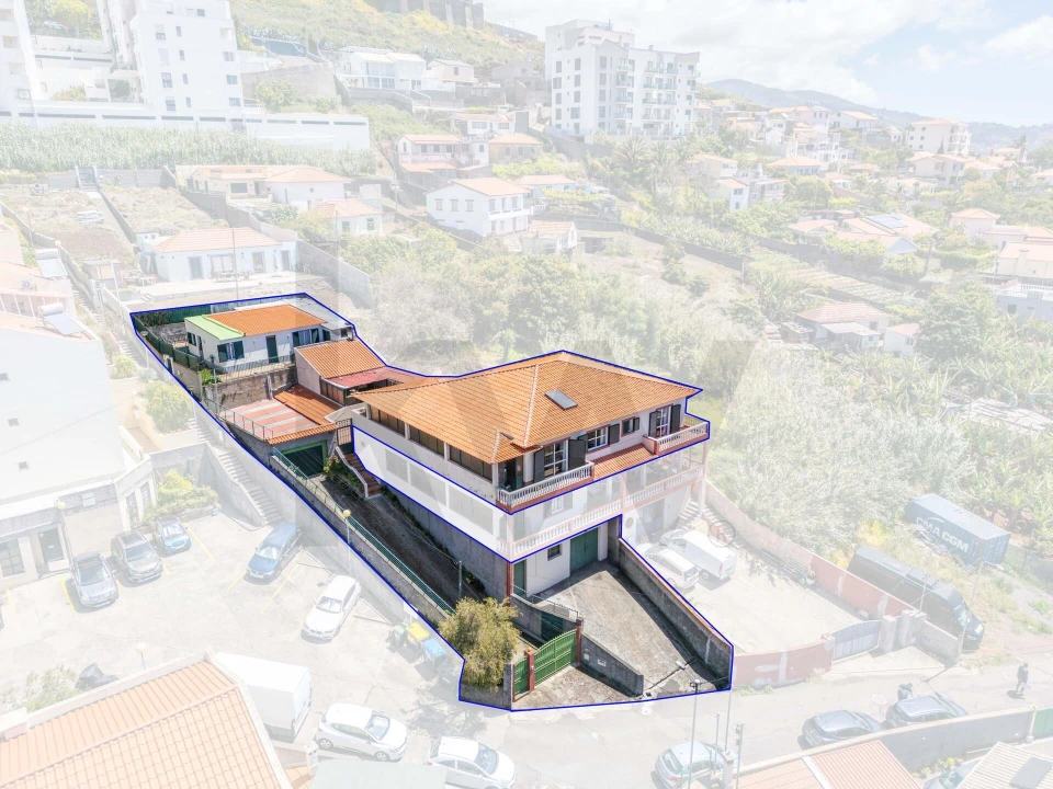 Moradia T3 para Venda em Santo Antonio Foto 4