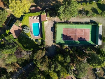 Quinta T5 para Venda em Monte Córdova