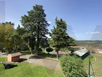 Quinta T5 para Venda em Monte Córdova