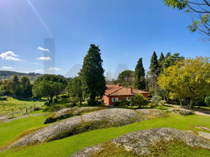 Quinta T5 para Venda em Monte Córdova Foto 2
