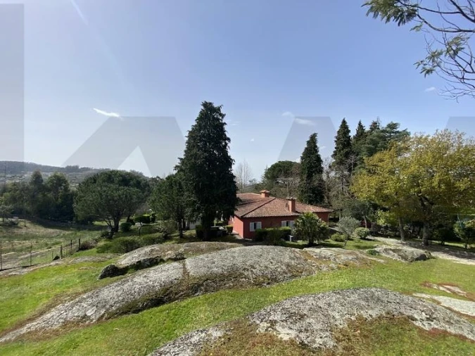 Quinta T5 para Venda em Monte Córdova