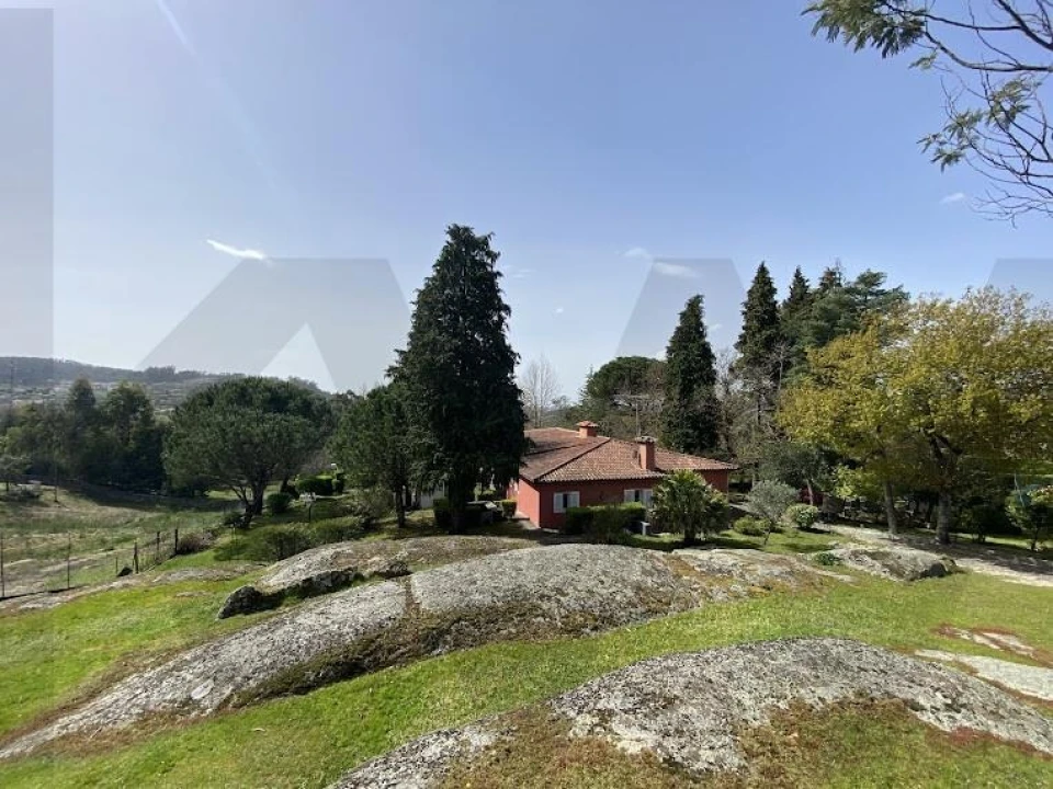 Quinta T5 para Venda em Monte Córdova Foto 1