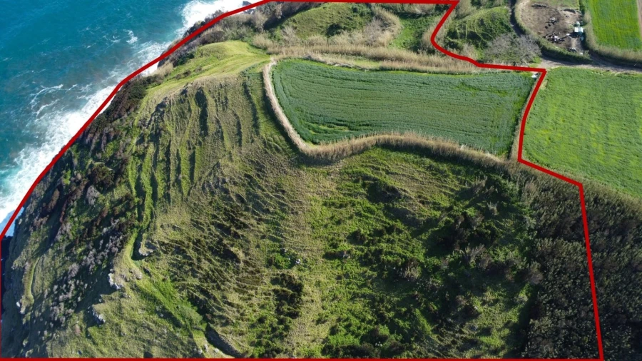 Terreno para Venda em Fenais da Ajuda Foto 4