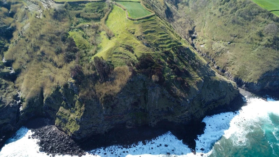 Terreno para Venda em Fenais da Ajuda Foto 7