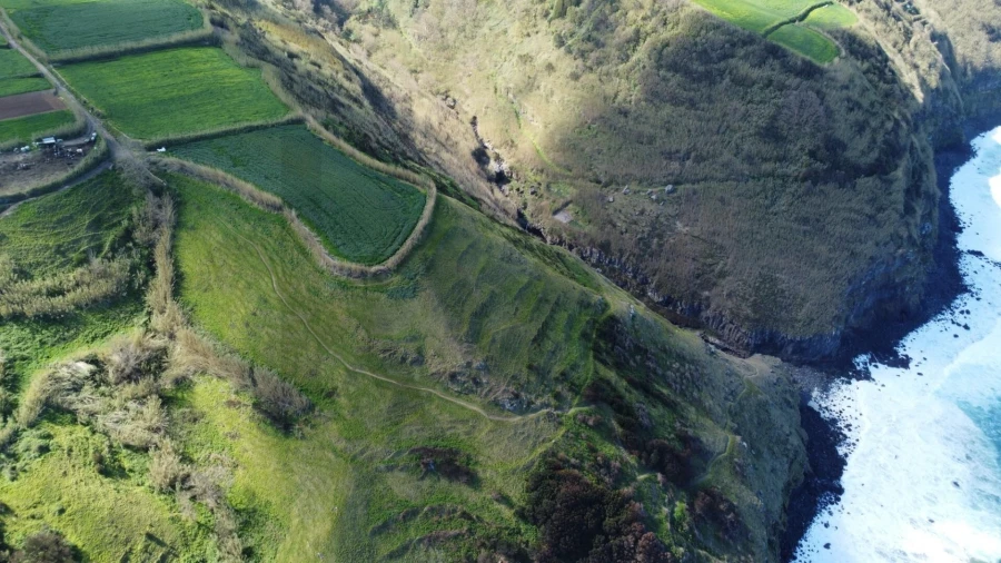 Terreno para Venda em Fenais da Ajuda Foto 11