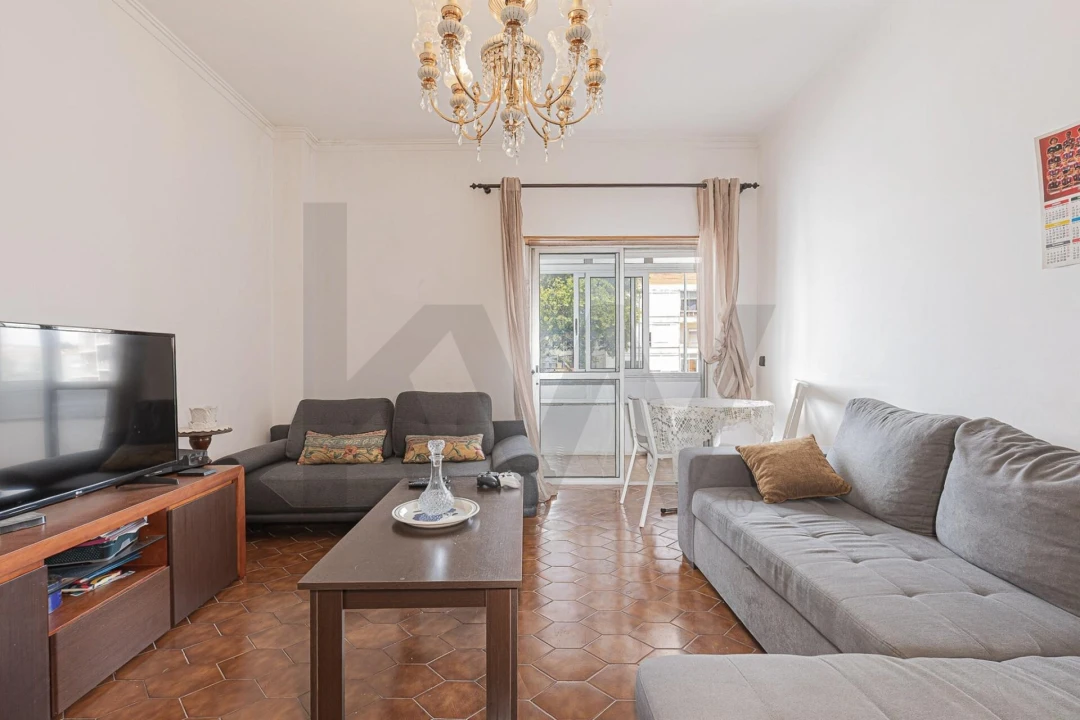 Apartamento T2 para Venda em Amora Foto 3