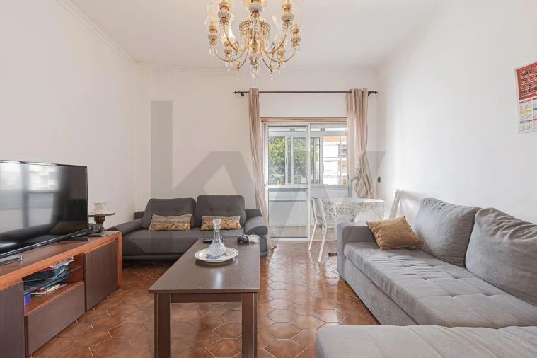 Apartamento T2 para Venda em Amora Foto 3